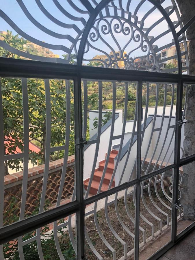 Luxury Suite Terrazze E Vista Mare Taormina Kültér fotó