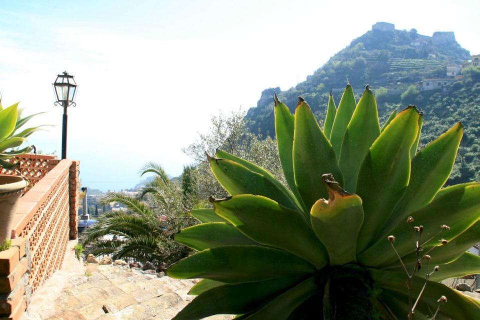 Luxury Suite Terrazze E Vista Mare Taormina Kültér fotó