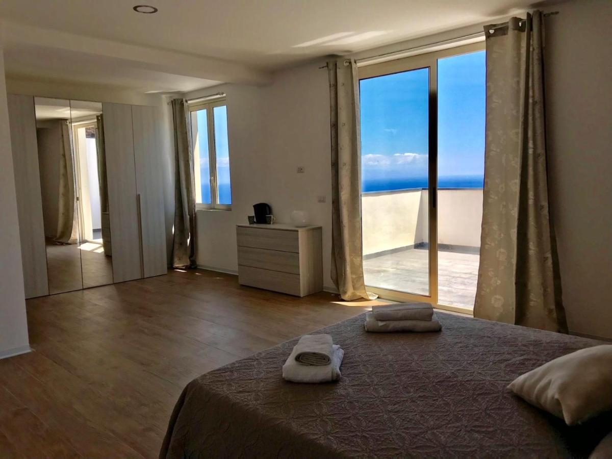 Luxury Suite Terrazze E Vista Mare Taormina Kültér fotó